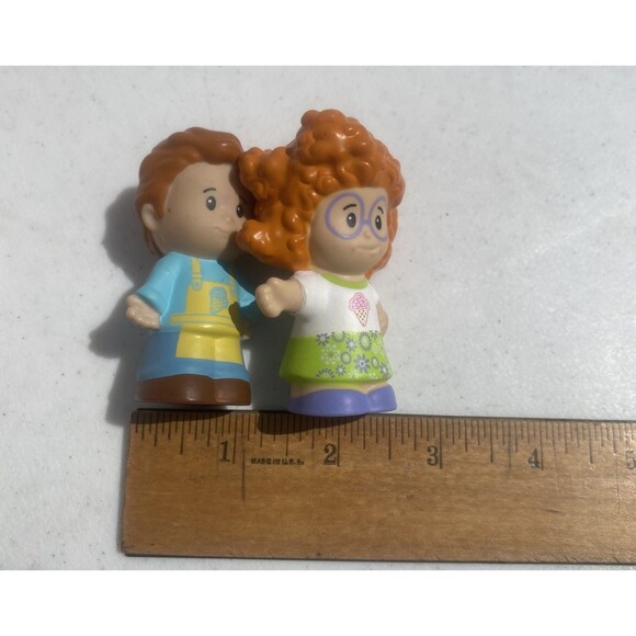Fisher Price Little People Ice Cream Parlor Shop Playset with TWO Little Figures - Picture 8 of 13